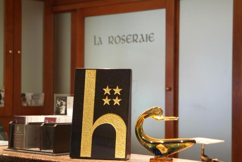 Residence De La Roseraie Florenville Exteriér fotografie